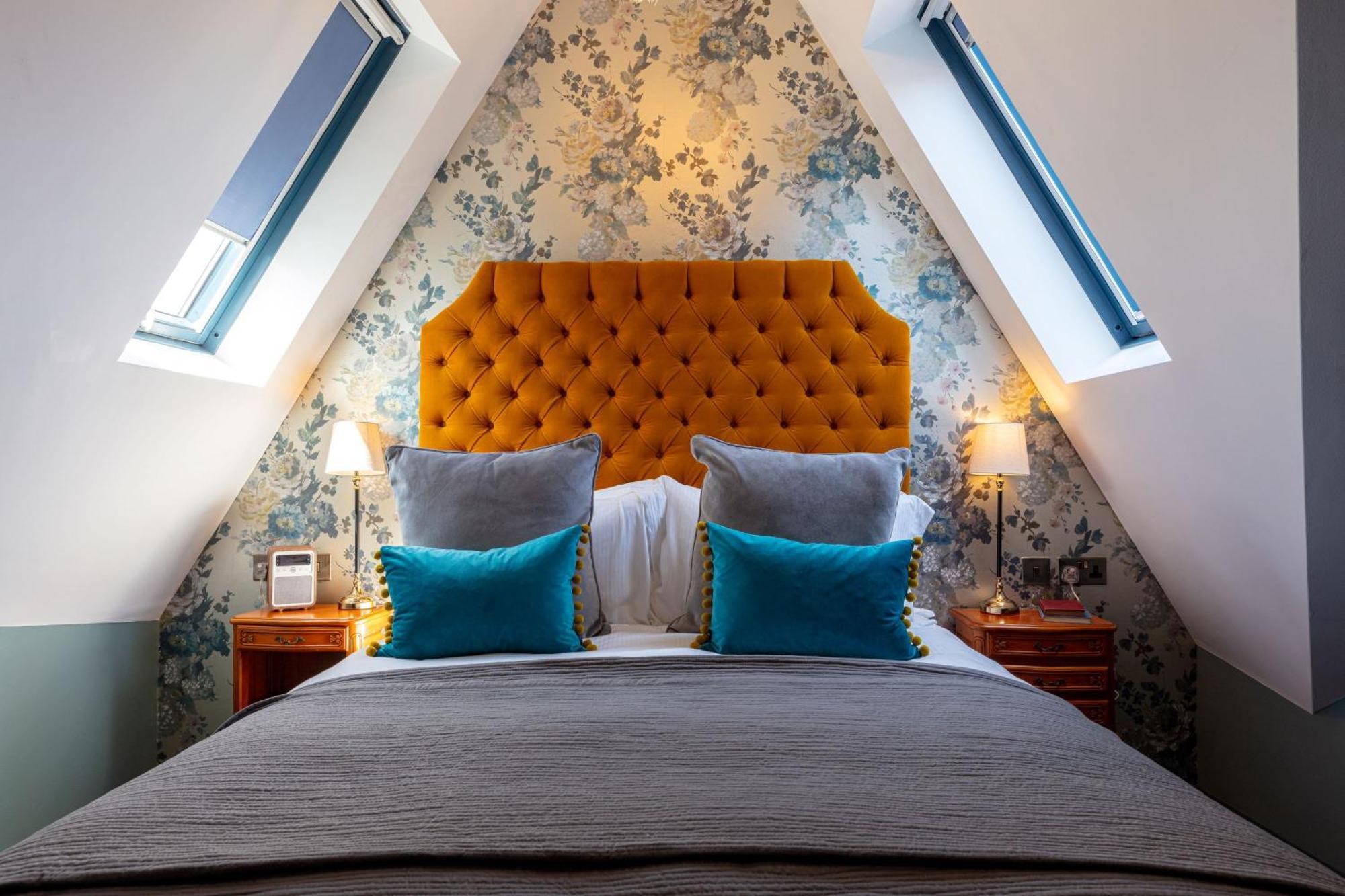 The Red Lion Hotel Londen Buitenkant foto